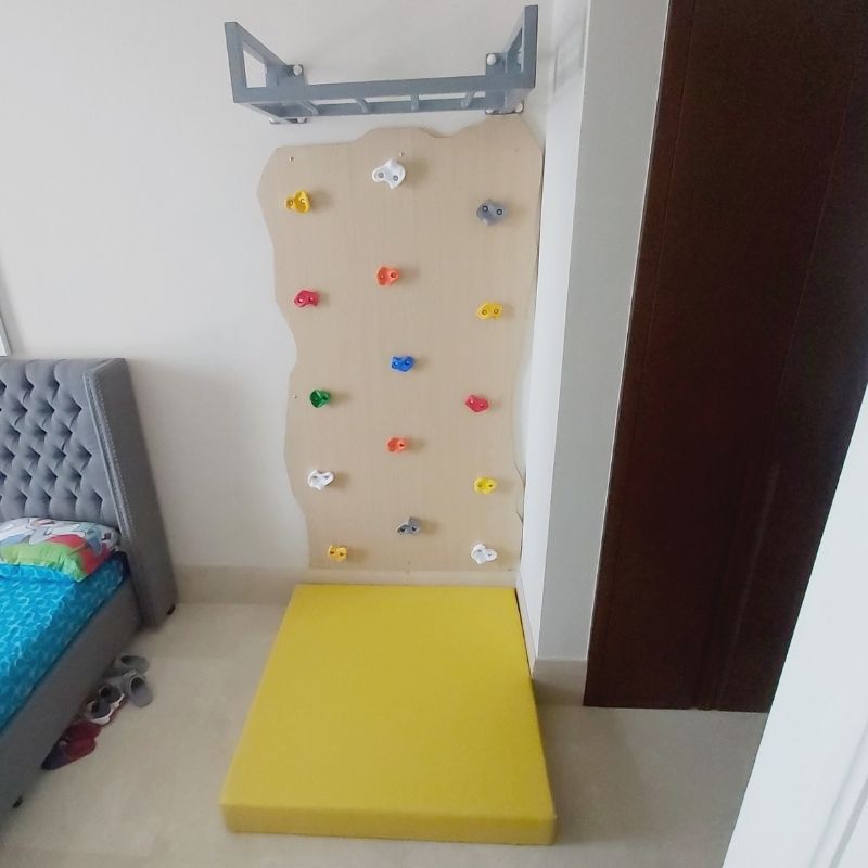 CLI7-MAT -Rock Face Climbing Wall with Mat