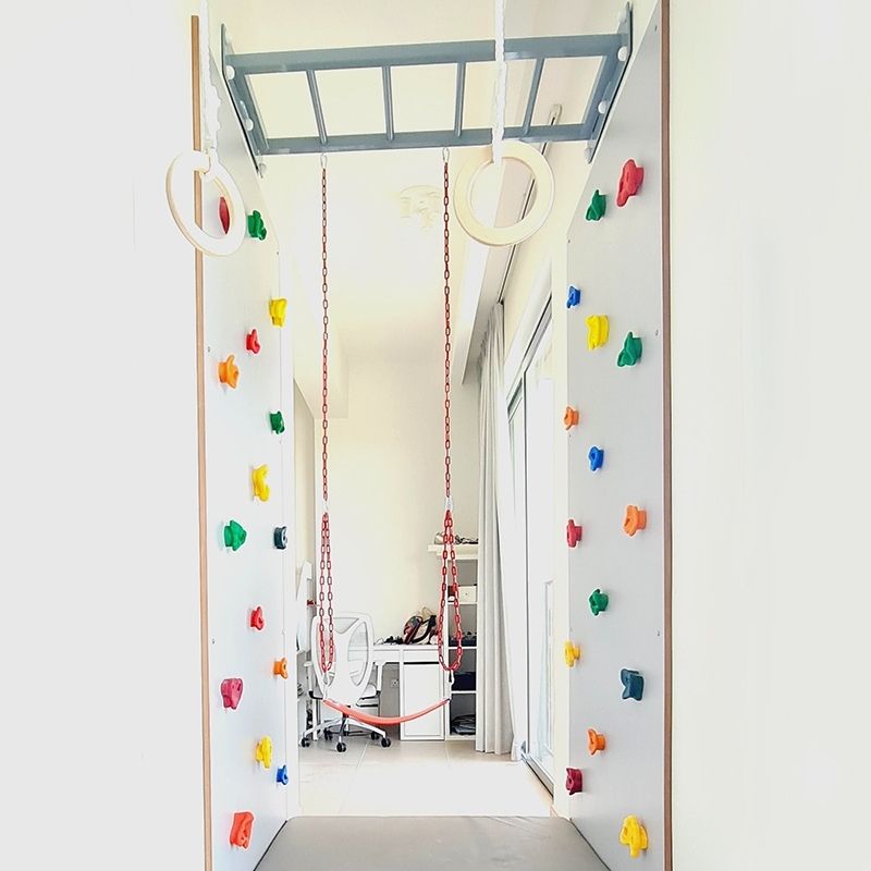PARRALEL CLIMBING WALL WITH MONKEY BARS